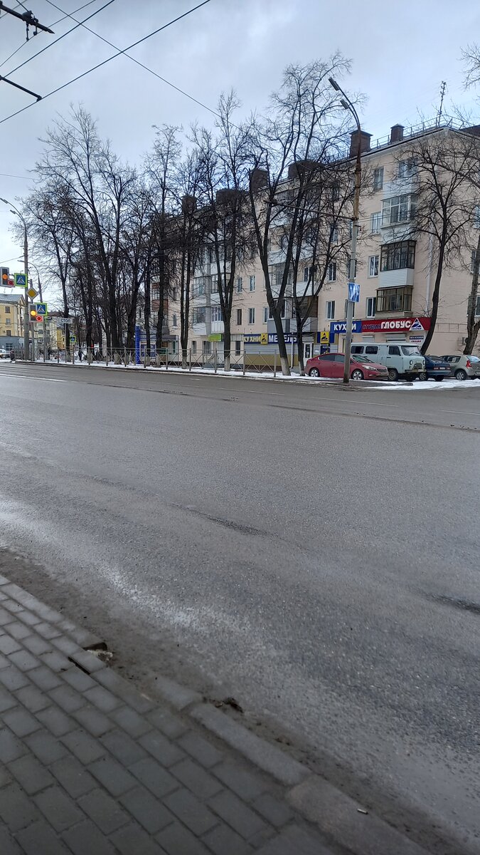 Ул Московская район ж/д Вокзала. Теперь сложно представить, что здесь стоял храм.
