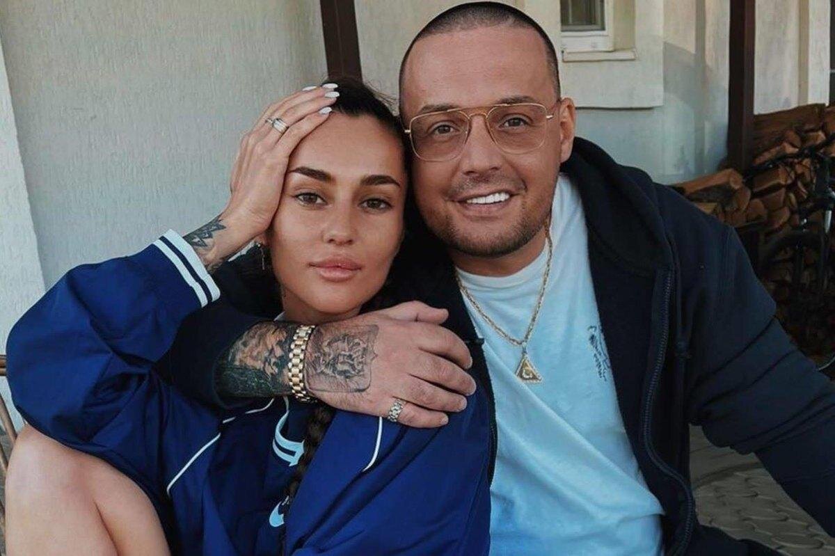    Гуф с женой Юлией Королевой