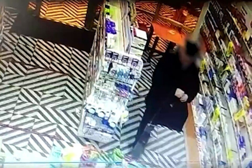     68-летний пенсионер из Липецка украл из аптеки лекарства на 4560 рублей  принтскрин видео.