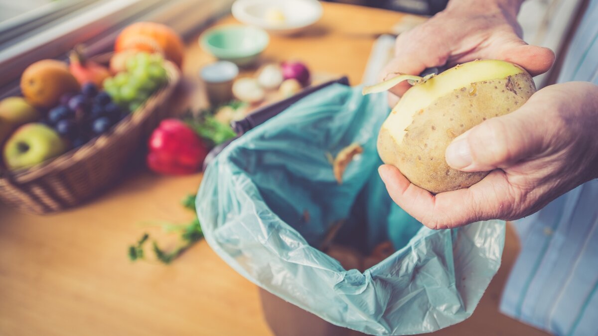 12 кубических километров в год фильтрата образуется в РФ ежегодно из-за захоронения пищевых отходов.