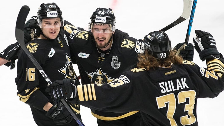    Хоккеисты «Адмирала».ХК «Адмирал»