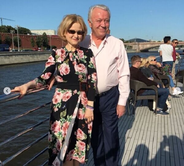    Дарья Донцова с мужем, фото: goodhouse.ru