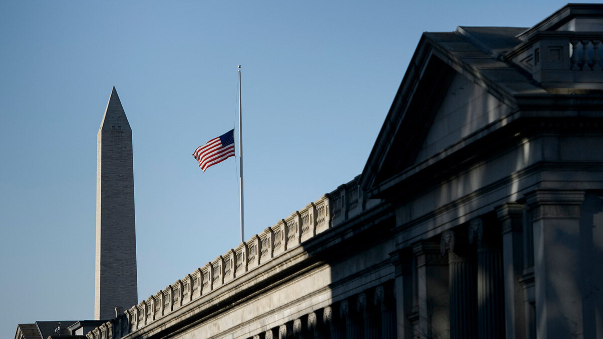    Здание Министерства финансов США© AFP / Brendan Smialowski