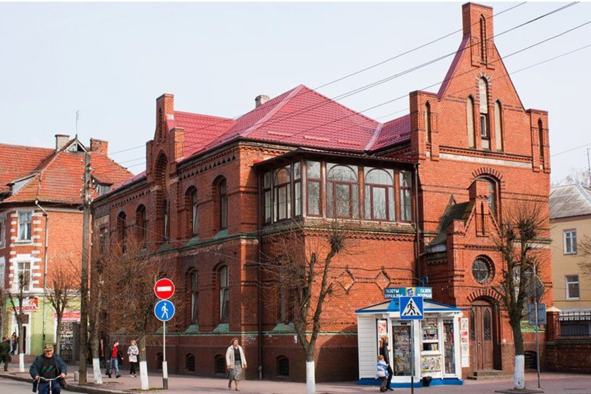 Телеграф зеленоградск отзывы. Здание почтамта кранца Зеленоградск. Почтамт кранца в Зеленоградске. Почтамт Телеграф Зеленоградск. Здание почтамта Зеленоградск.