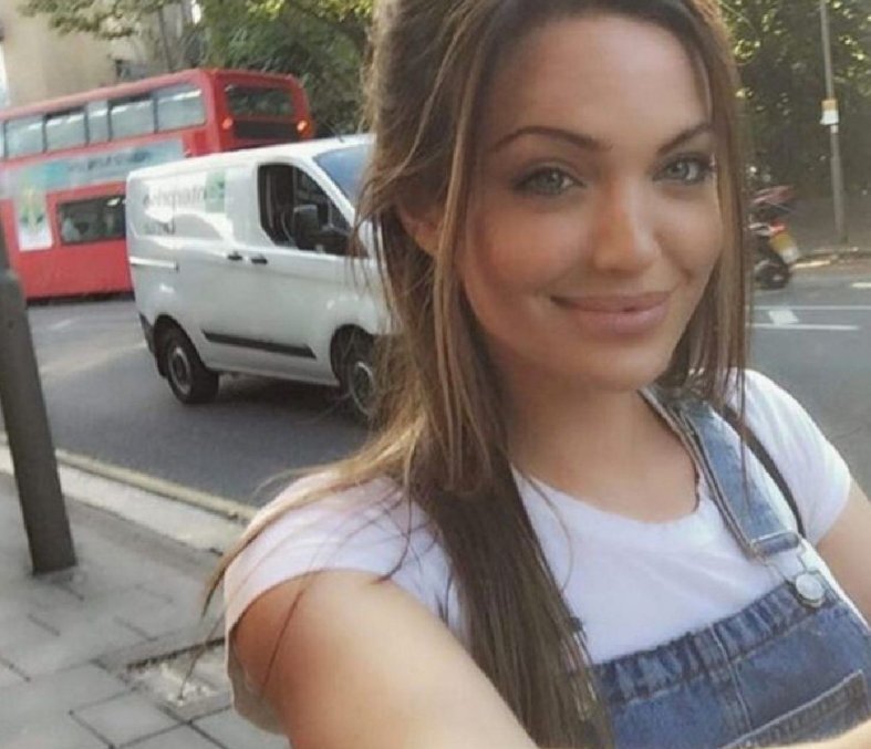 1 двойника. 1 двойника. Звезды и их двойники. 1 двойника. 1 двойника.