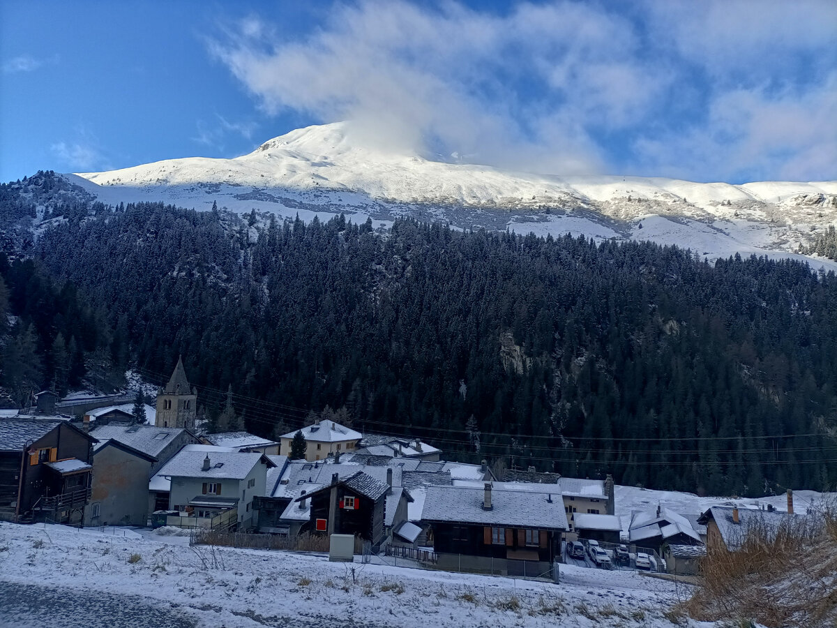 населенный приграничный пункт Bourg St.-Pierre 