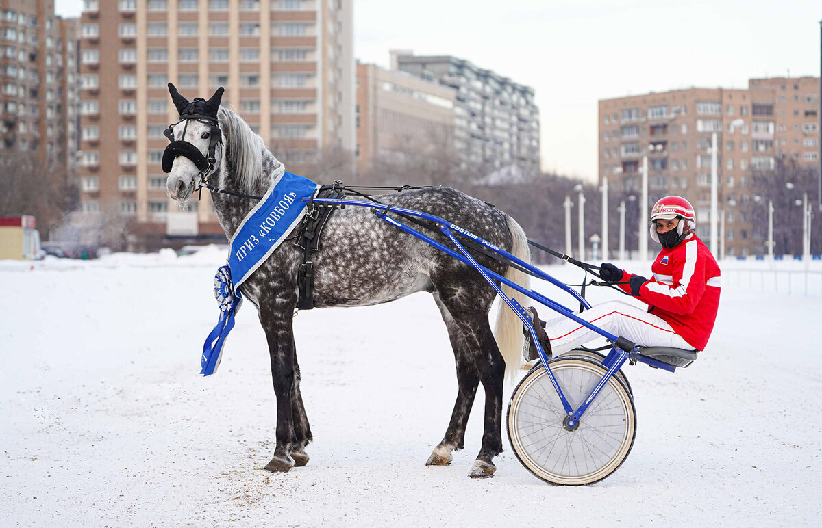 Конвоир и В. Кулыгин. Фото: А. Аглямова