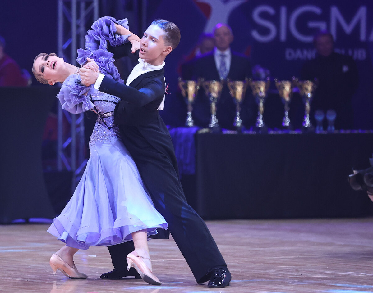 Арсений Скворцов и София Карпенко, победители Minsk Open Championship 2022, 2023 в бальной программе.