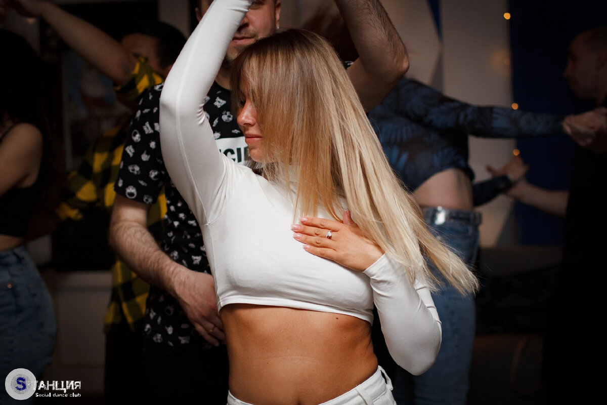 Бачата в школе танцев Sтанция. 