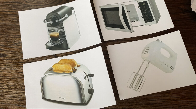 так выглядят распечатанные карточки темы «посуда»