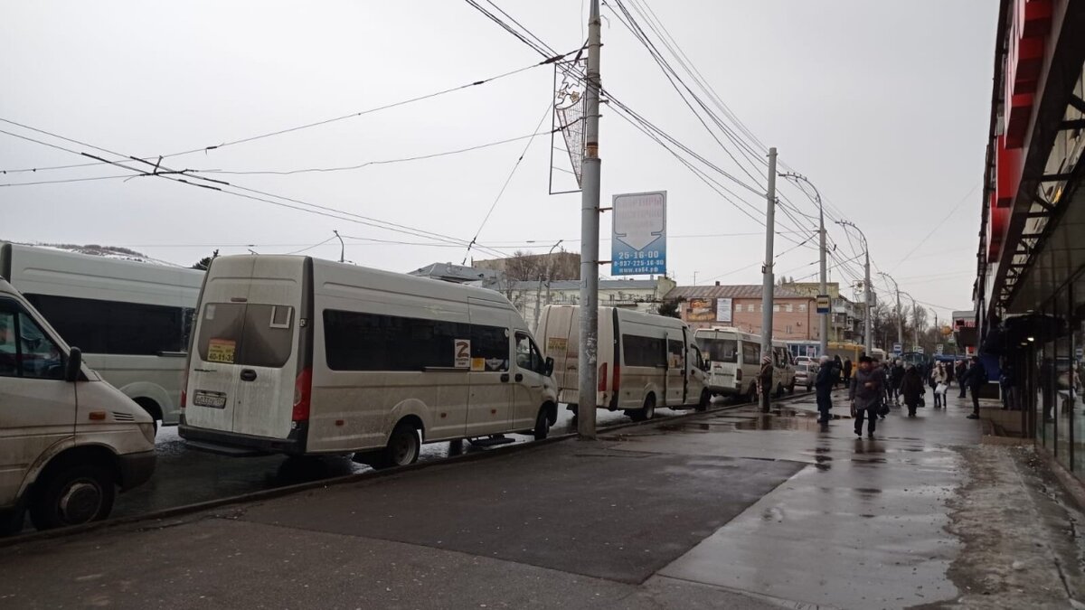    Саратовцы пожаловались на грязь в салонах общественного транспортаНовости Саратова и области – Сетевое издание «Репортер64»