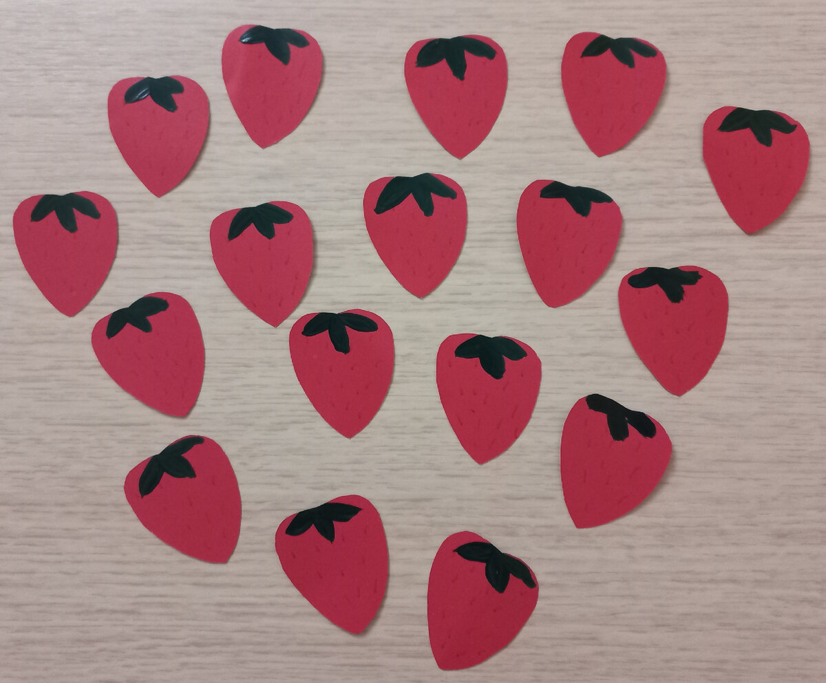 Фото автора. Лицевая сторона. Ушёл 1 лист красного картона.