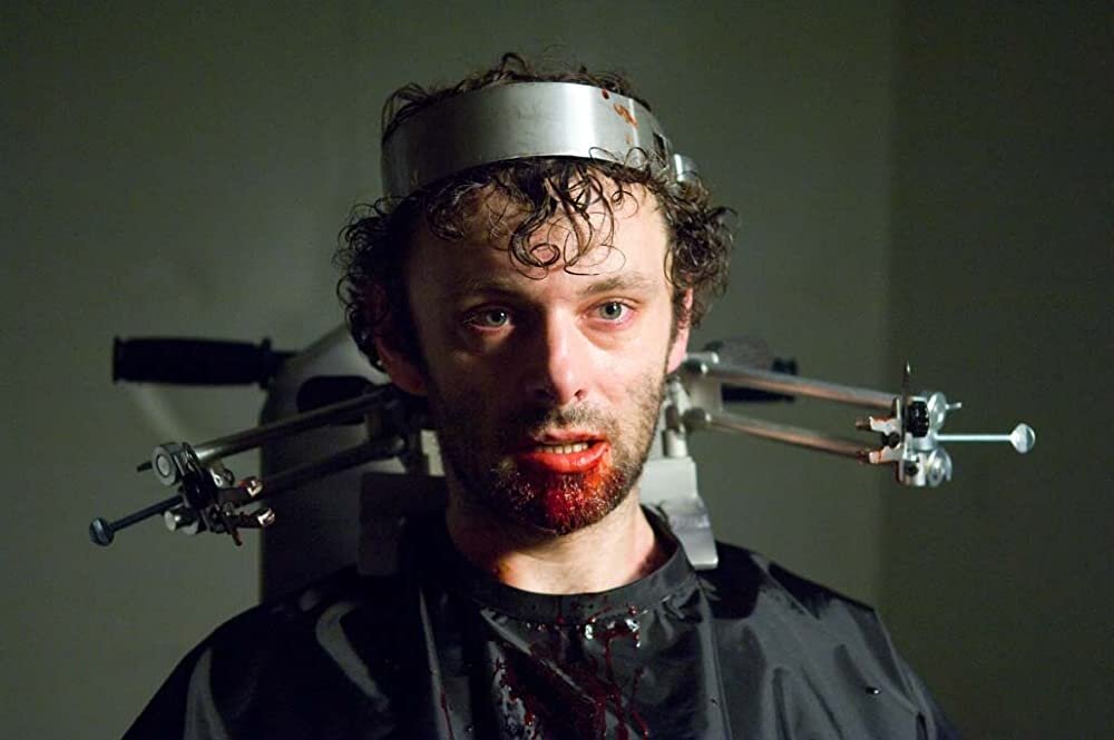 Кадр из фильма Unthinkable. Режиссер: Грегор Джордан. Оператор: Оливер Степлтон. Производство: ChubbCo Film, Kimmel International, Lleuju Productions, Senator Entertainment Co, Sidney Kimmel Entertainment. Показ в России: Top Film Distribution