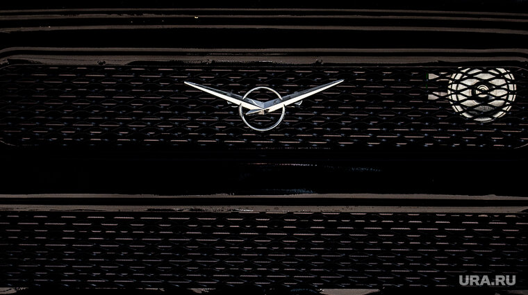    Внедорожник УАЗ отправился бойцам на фронт с посылками