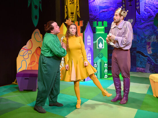     Принцесса – Мария Шенфельд. Дракон – Сергей Новиков. Рыцарь – Дмитрий Шершов. фото: Надежда Бондарчук