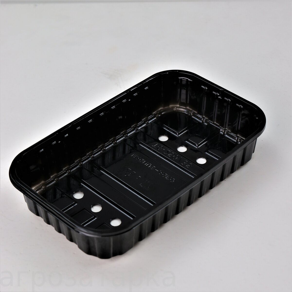 Источник: https://www.agrozatarka.ru/shop/product/plastikovyj-lotok-dlya-mikrozeleni-i-yagod#lg=1&slide=0