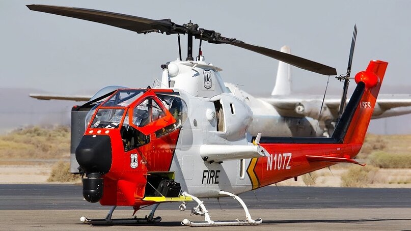 AH-1S (борт N107Z) - вертолет пожарной разведки службы лесоохраны США