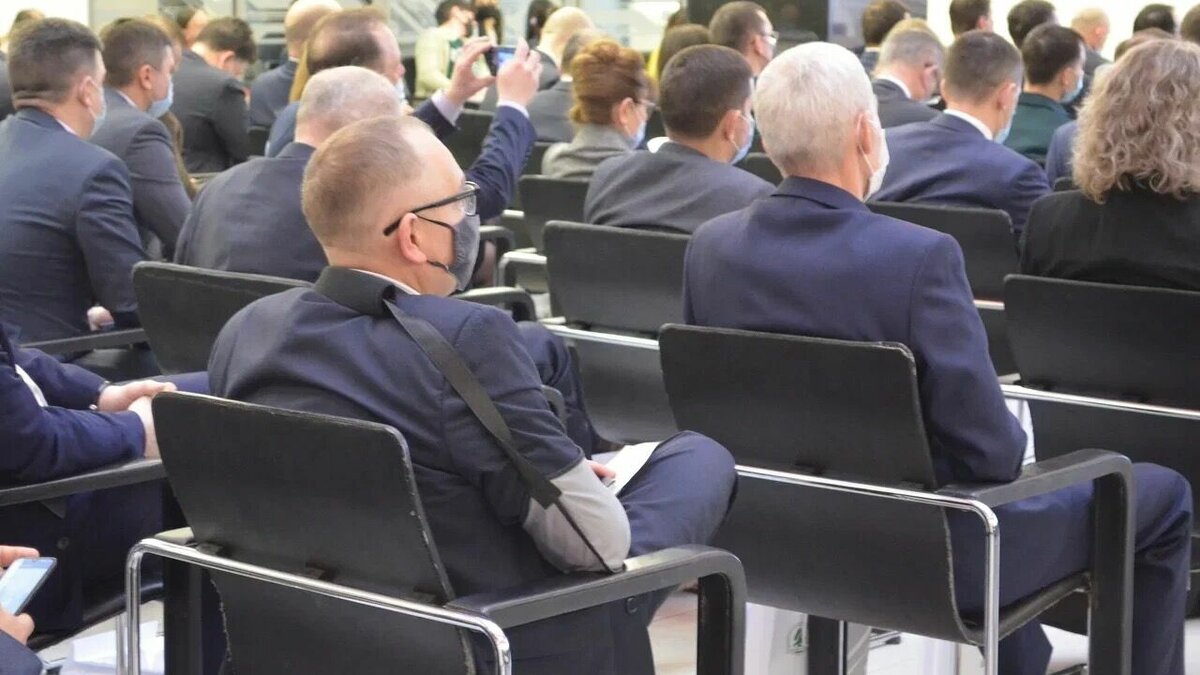     Государственный Совет Татарстана намерен изменить региональное законодательство, касающееся госслужбы. Это касается квалификационного экзамена, а также оценки профессионального уровня сотрудников. Проект находится на стадии рассмотрения.