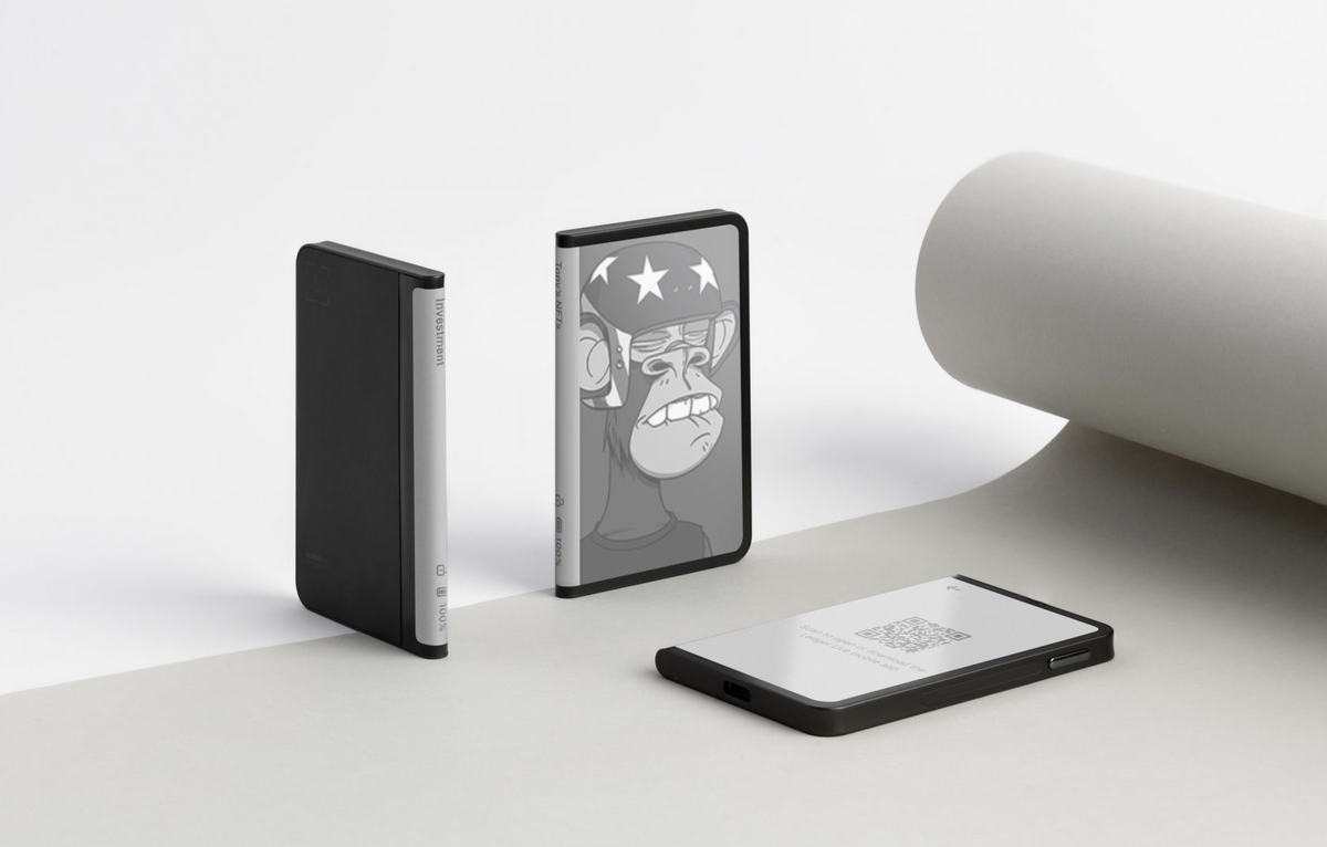 Самая последняя модель Ledger Stax