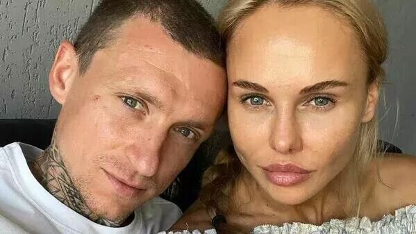    Павел Мамаев и его жена Надежда Садько.© Фото : Социальные сети