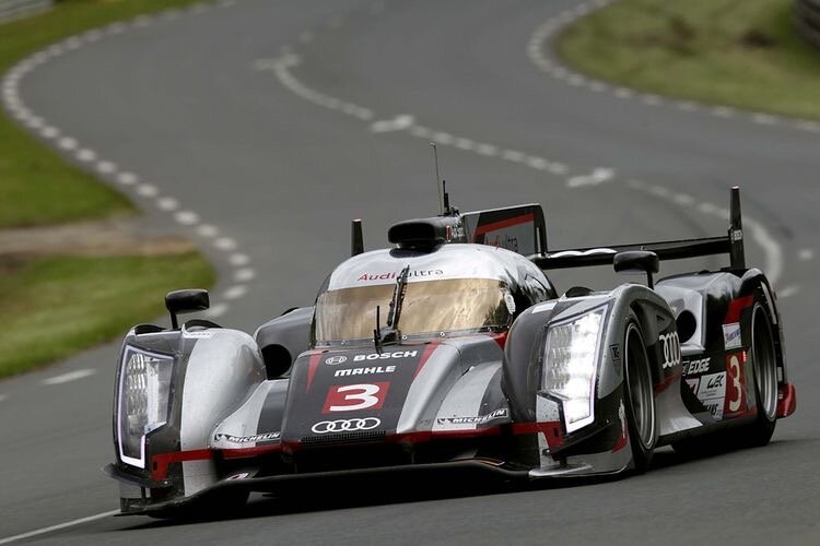 Audi R18 TDI на гонке 24 часа Ле-Мана.
