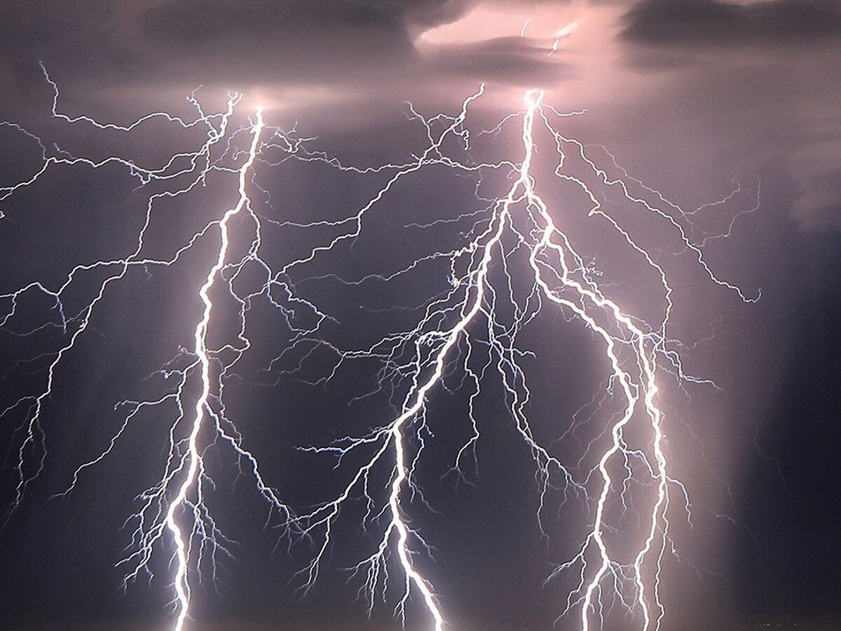    Учёным удалось запечатлеть обратное движение молнии [ВИДЕО]