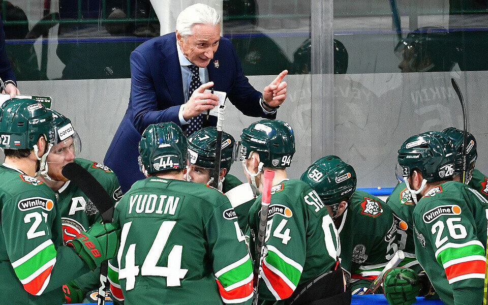 Зинэтула Билялетдинов вчистую тактически переиграл неопытного главного тренера «Авангарда» Михаила Кравеца