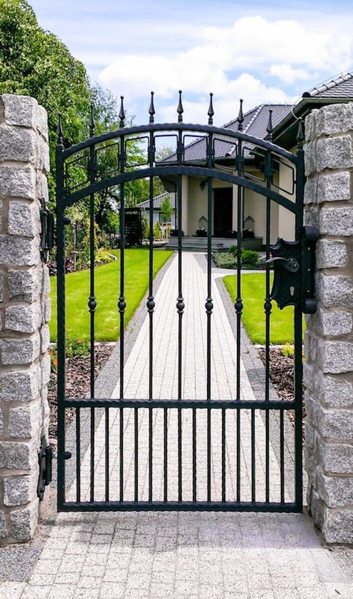 Металлические ворота и калитки. Фото 2.