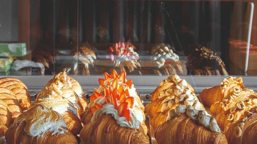     Пекарня «12 слоев» обретет свое собственное помещение. Офисы откроются в центре и на Взлетке.