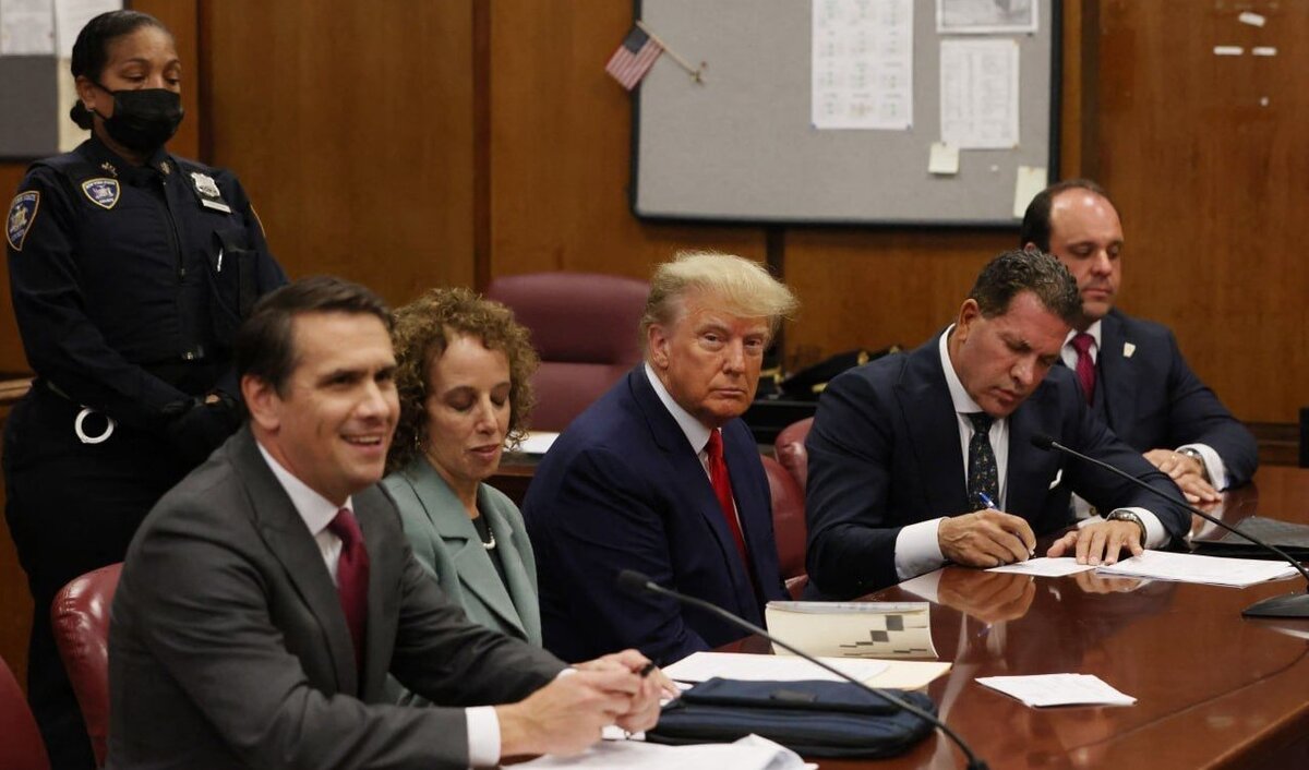 Трамп на вынесение приговора 2023 год.