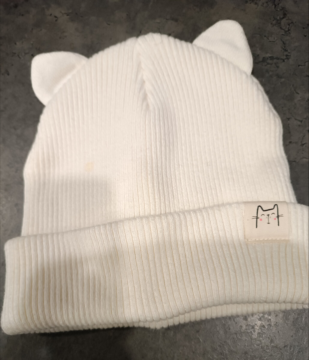 Такая постоянно открывала ушки. 