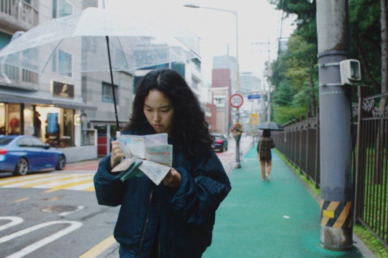 Кадр из фильма «Возвращение в Сеул», реж. Дэви Шу, 2022