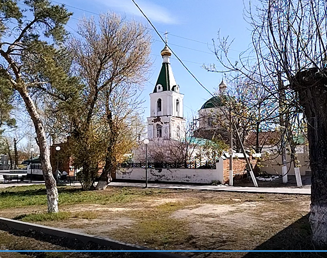Сделала скрин из видео. Это церковь в райцентре