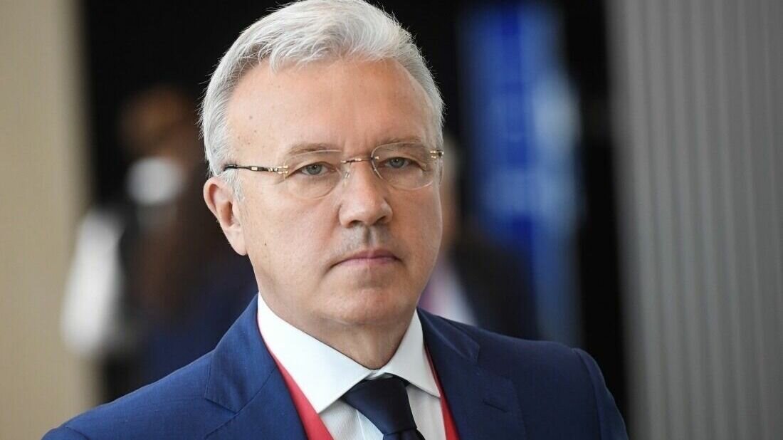     В интернете снова появилась информация об отставке губернатора Красноярского края Александра Усса.