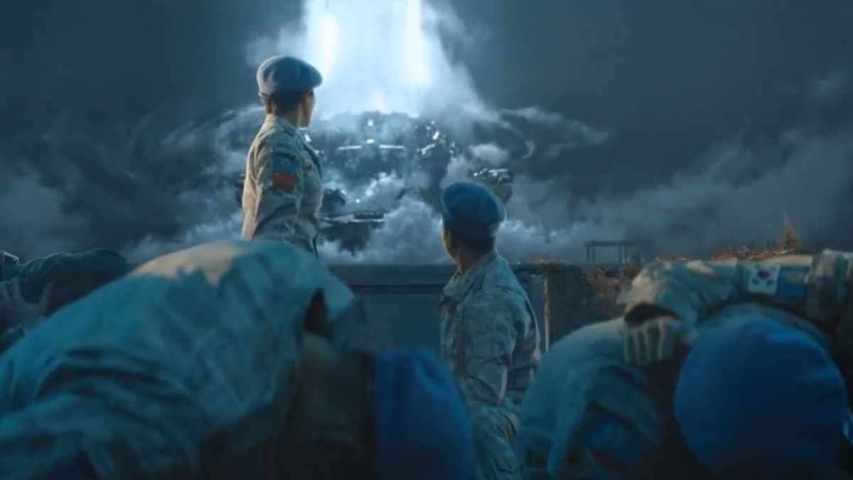 Кадр из фильма «Блуждающая Земля»