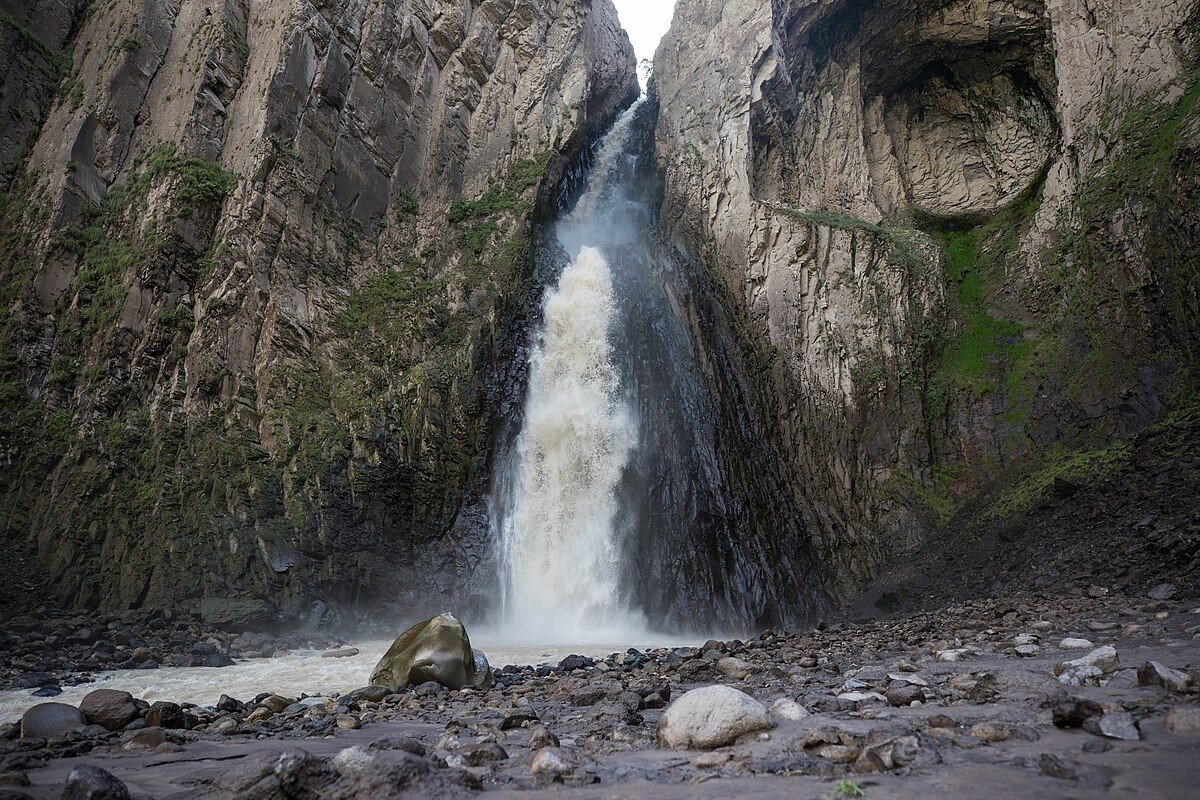 Водопад Султан Джилы Су HD