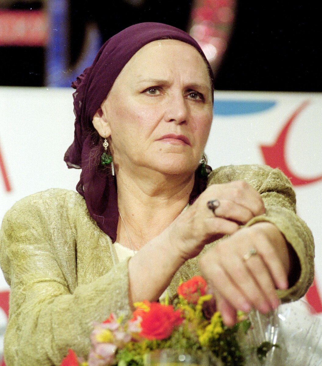    Нонна Мордюкова