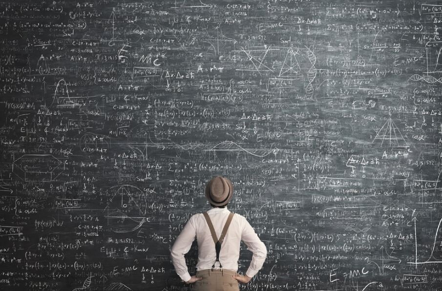 Источник фото: https://www.shutterstock.com/image-photo/man-think-how-solve-mathematical-problem-766012597