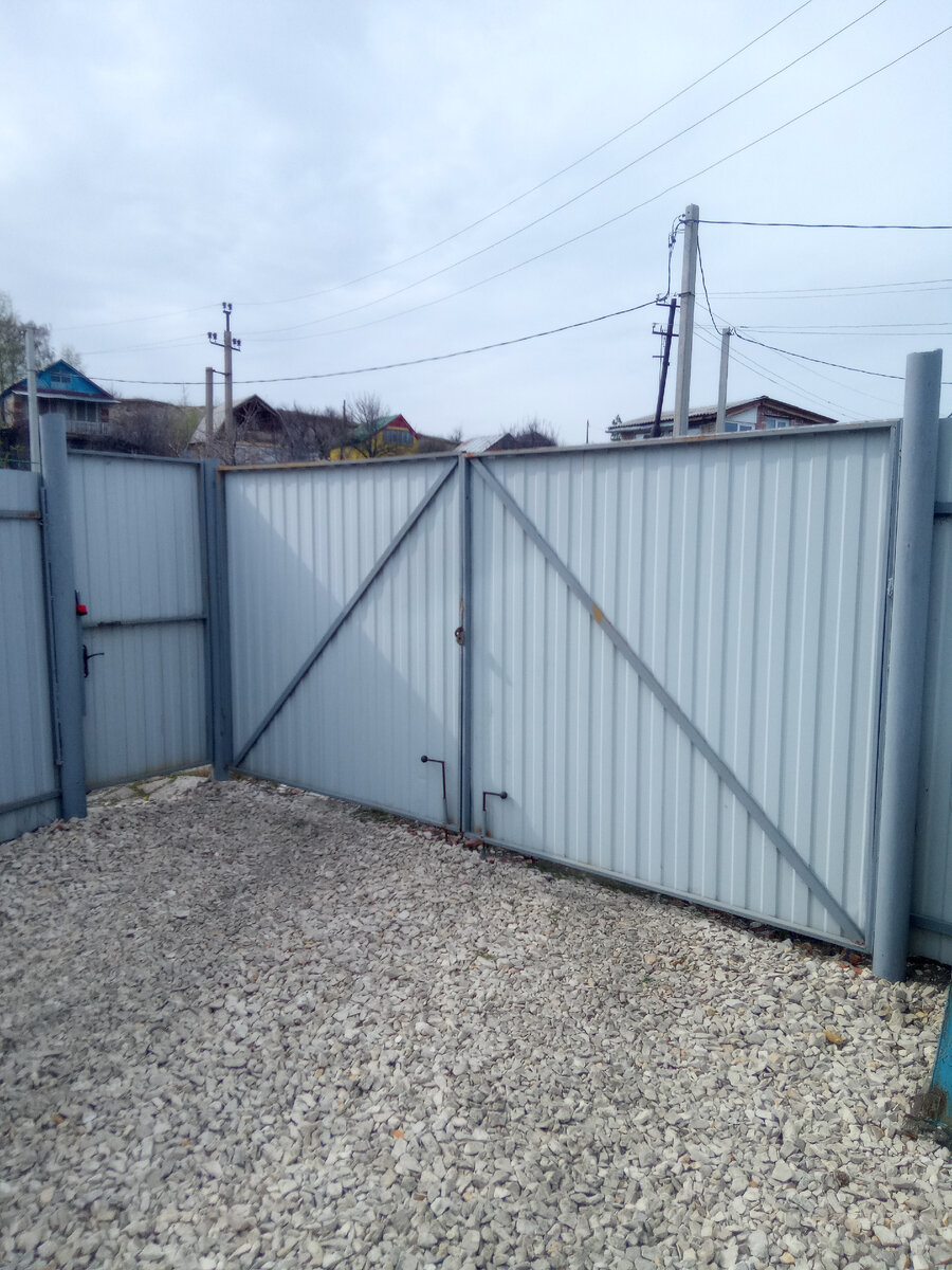 так выглядят старые ворота