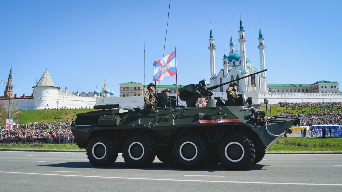     Татарстанцев призвали быть готовыми и с пониманием отнестись к досмотровым мероприятиям в День Победы. Об этом во время традиционного брифинга заявила заместитель вице премьер республики Лейла Фазлеева.