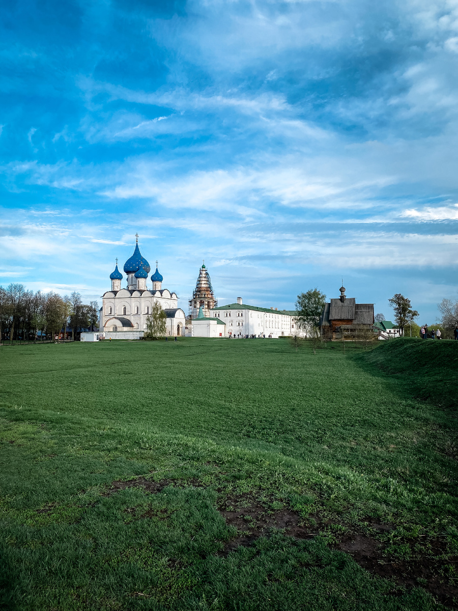 Территория Суздальского Кремля