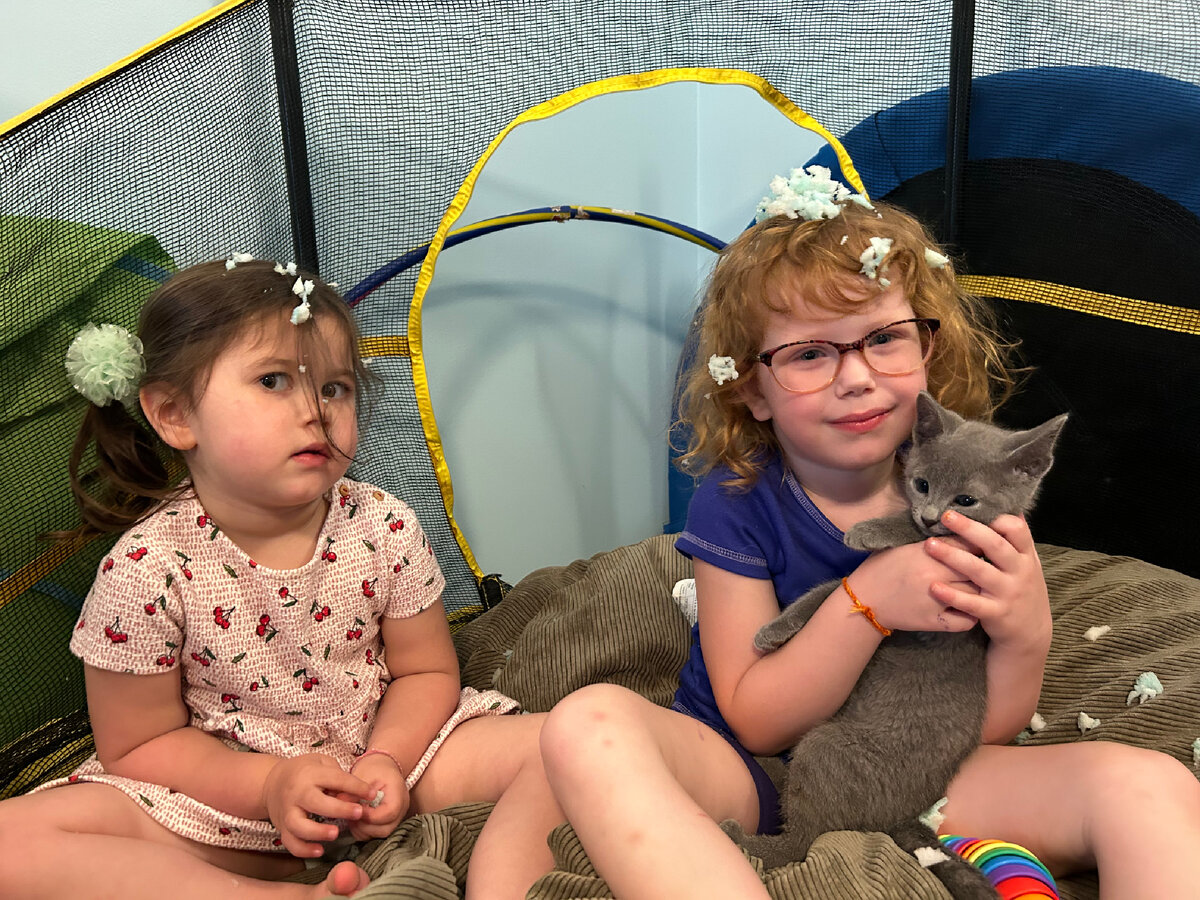 Взрывная смесь. Наши девочки) 