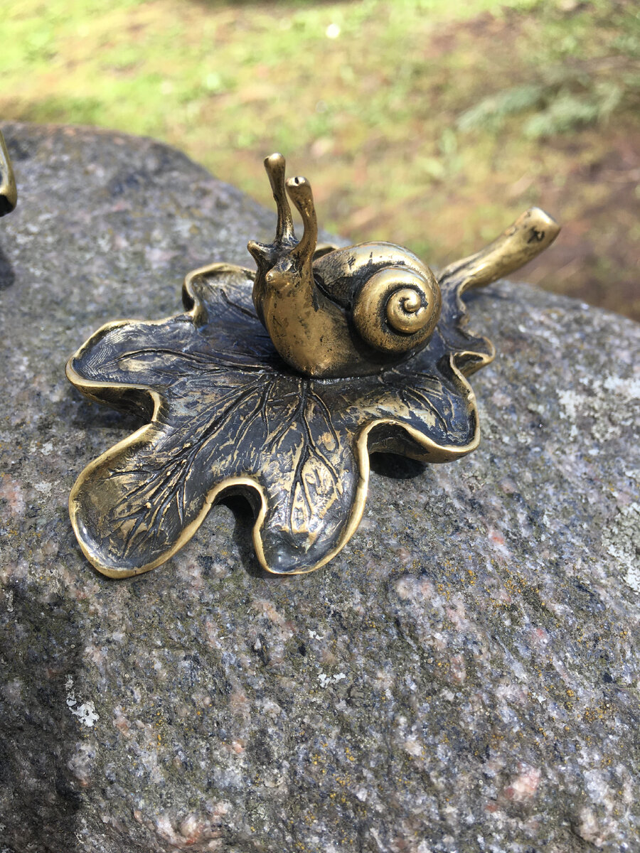 Улитка- официальный символ Светлогорска, который входит в ассоциацию медленных городов.