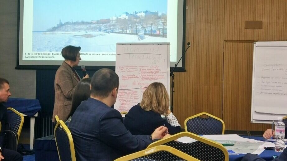     Как будет выглядеть новая набережная в Хабаровске, обсудили представители общественности, бизнеса, администрации города и правительства края.