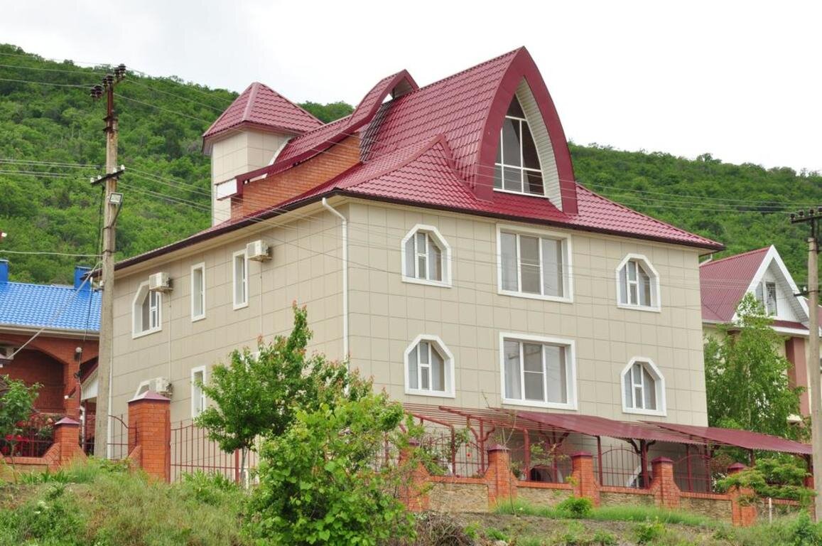 Отель "Галина-Люкс" в Сукко