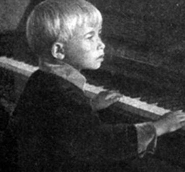 Александра Пахмутова, 1933