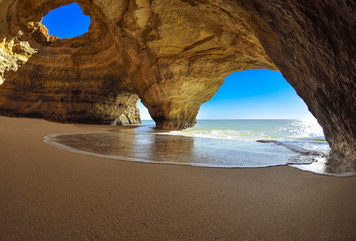 Пляж Бенагил Португалия