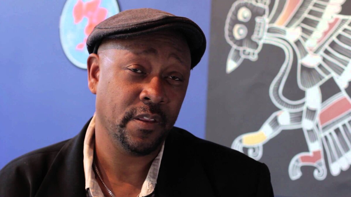 «Имейте в виду, когда бритты начинают использовать словесные навыки, он всегда отражает то, что происходит в политическом, социальном  и экономике. » (С)  Musician Davey D