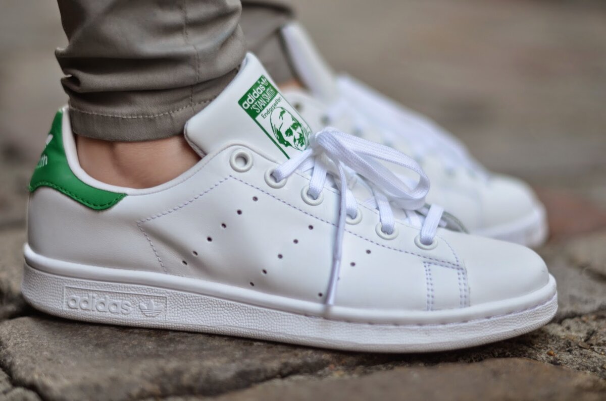 Stan Smith с широкими штанами