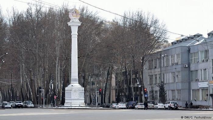 Стела с гербом Таджикской ССР была снесена в декабре 2015 года.
архивное фото, автор: Галим Фасхутдинов